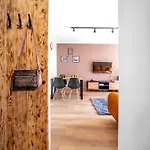 Apartamento Wyjatkowy Przy Lesie By Renters *